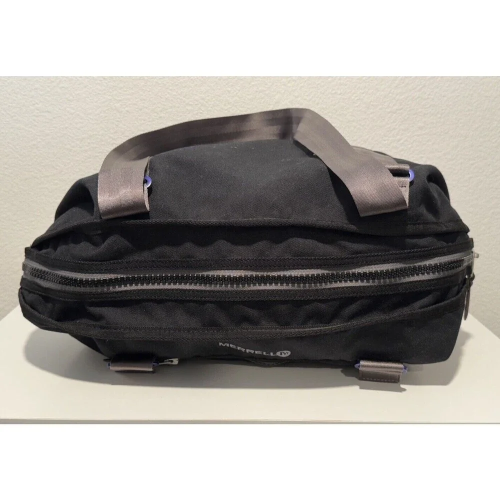 MERRELL Dayender 2 Duffel Tote Bag Black Water Resistant Laptop Pocket Zipper